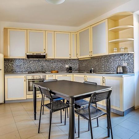 Elegant 2 Bedrooms Apartments Near Duomo Milano Eksteriør billede