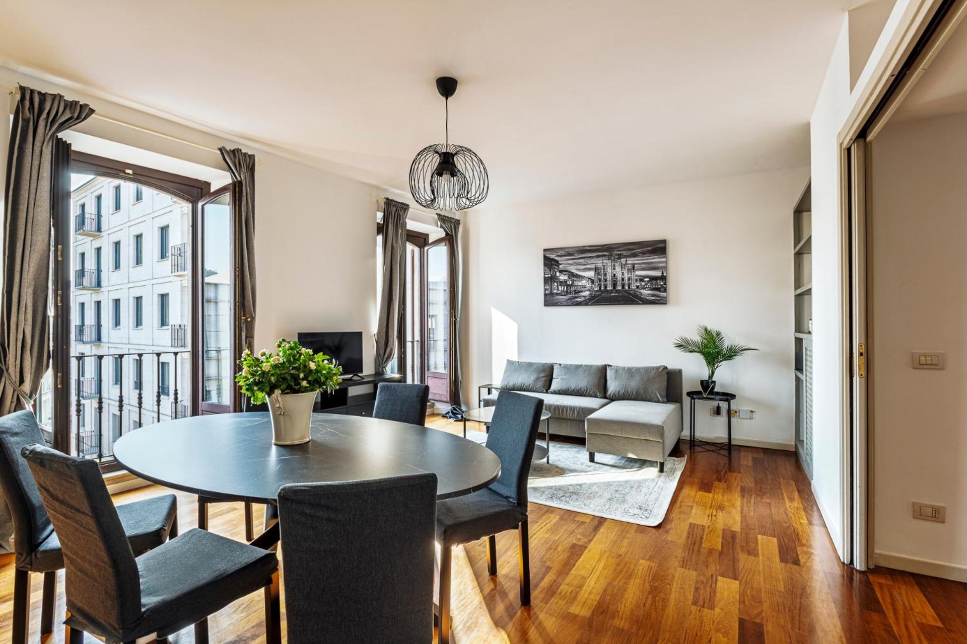 Elegant 2 Bedrooms Apartments Near Duomo Milano Eksteriør billede