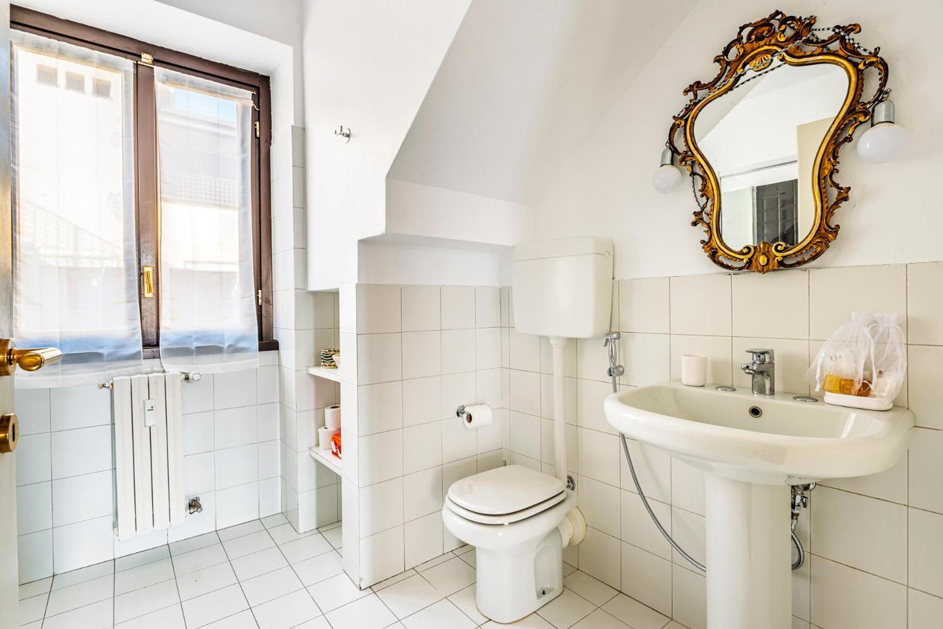 Elegant 2 Bedrooms Apartments Near Duomo Milano Eksteriør billede