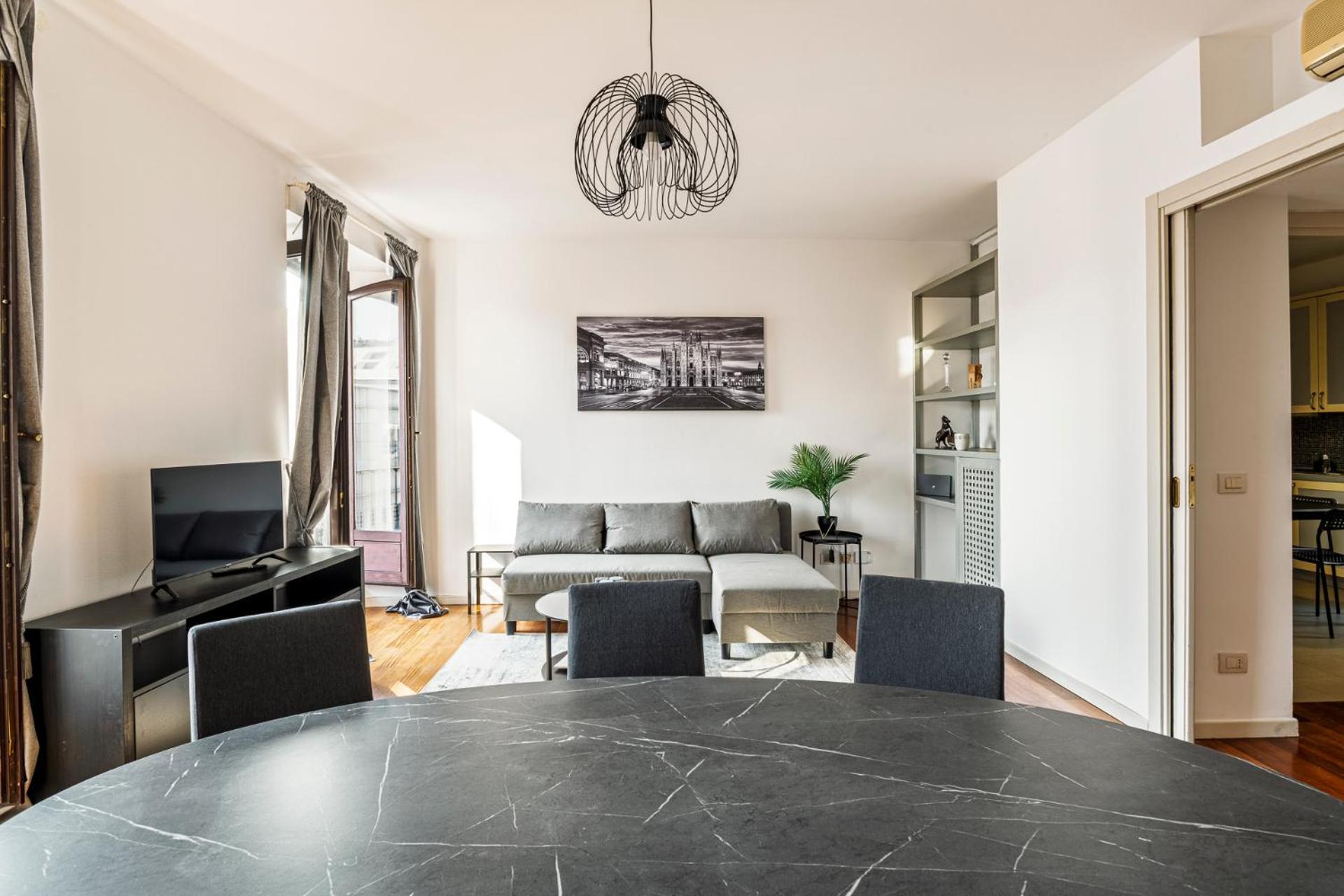Elegant 2 Bedrooms Apartments Near Duomo Milano Eksteriør billede