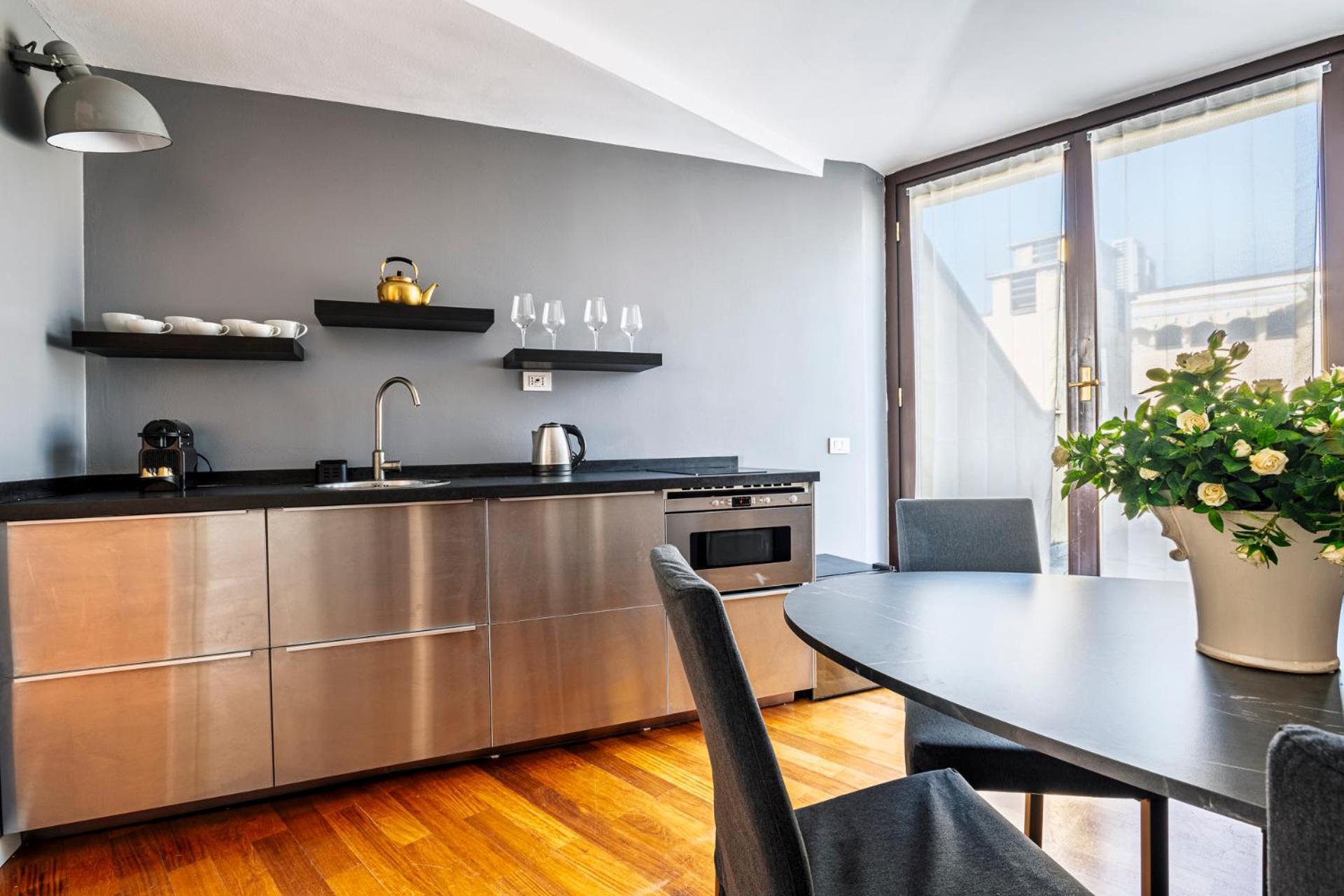 Elegant 2 Bedrooms Apartments Near Duomo Milano Eksteriør billede