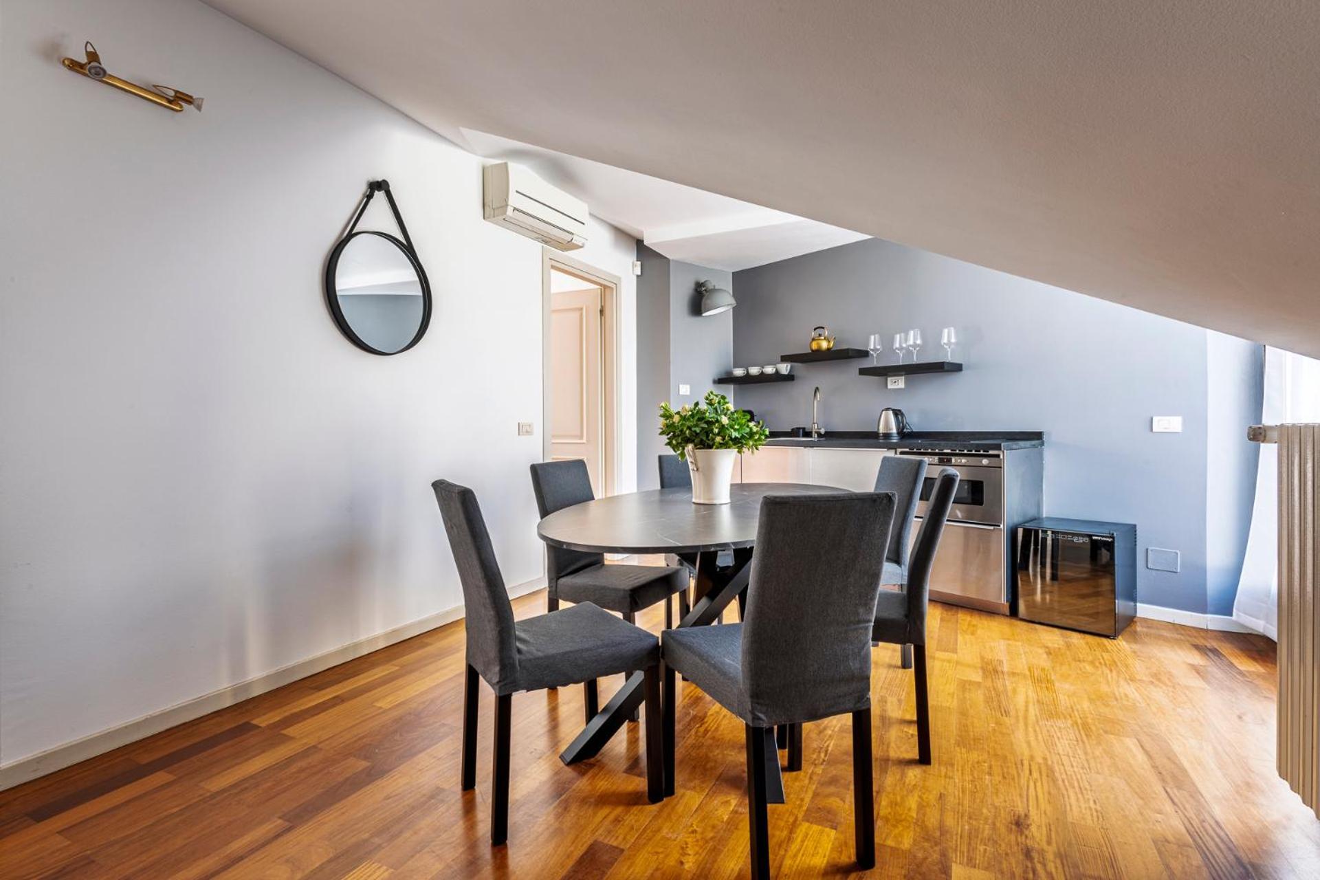 Elegant 2 Bedrooms Apartments Near Duomo Milano Eksteriør billede